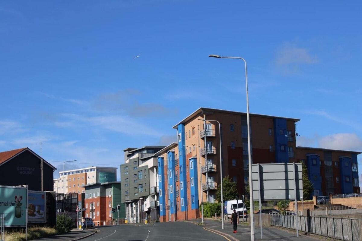 Two Bedroom Apartment, Free Parking, Close To Uclan And Free Wifi Preston  Extérieur photo