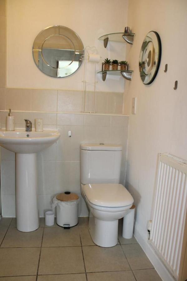 Two Bedroom Apartment, Free Parking, Close To Uclan And Free Wifi Preston  Extérieur photo
