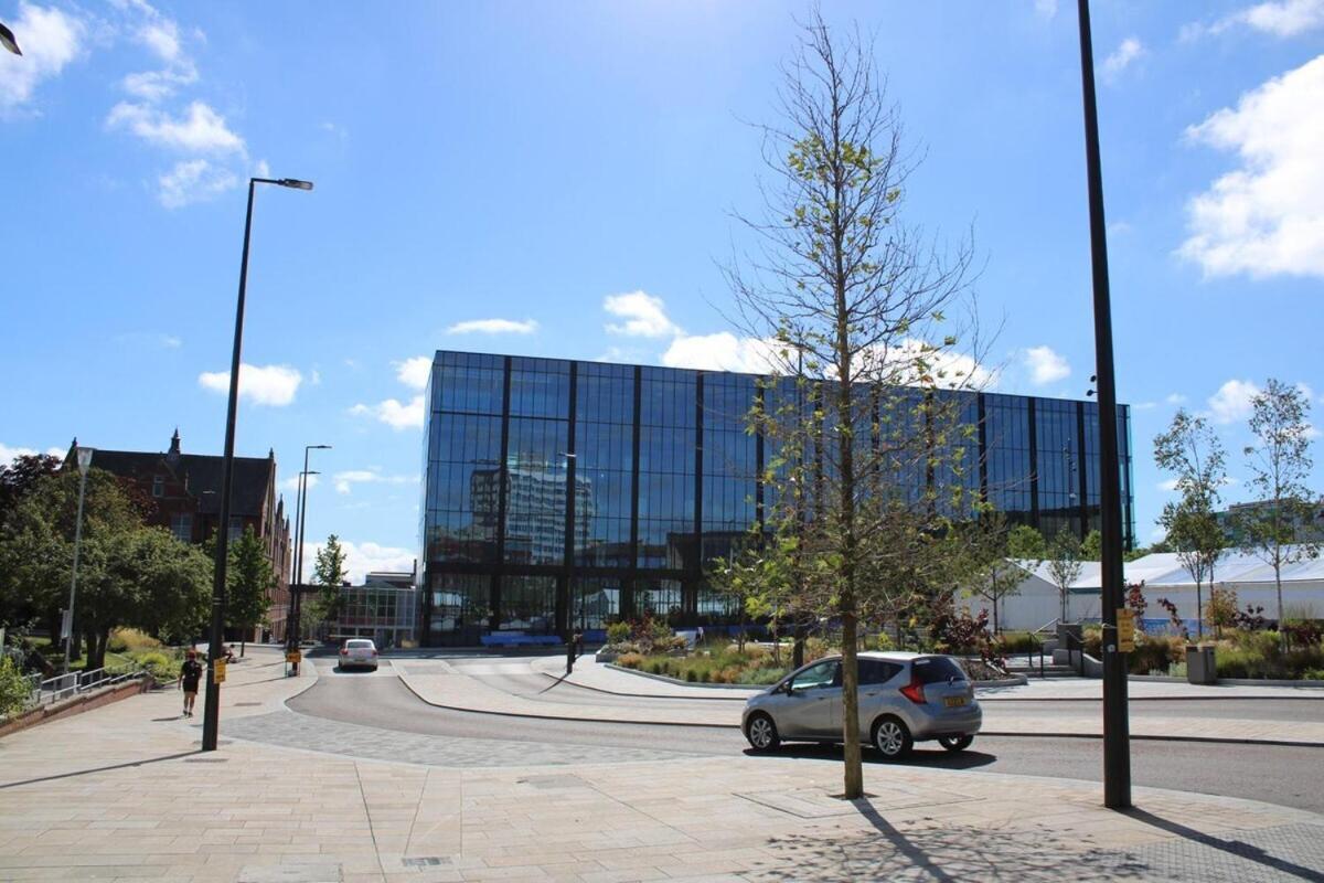Two Bedroom Apartment, Free Parking, Close To Uclan And Free Wifi Preston  Extérieur photo