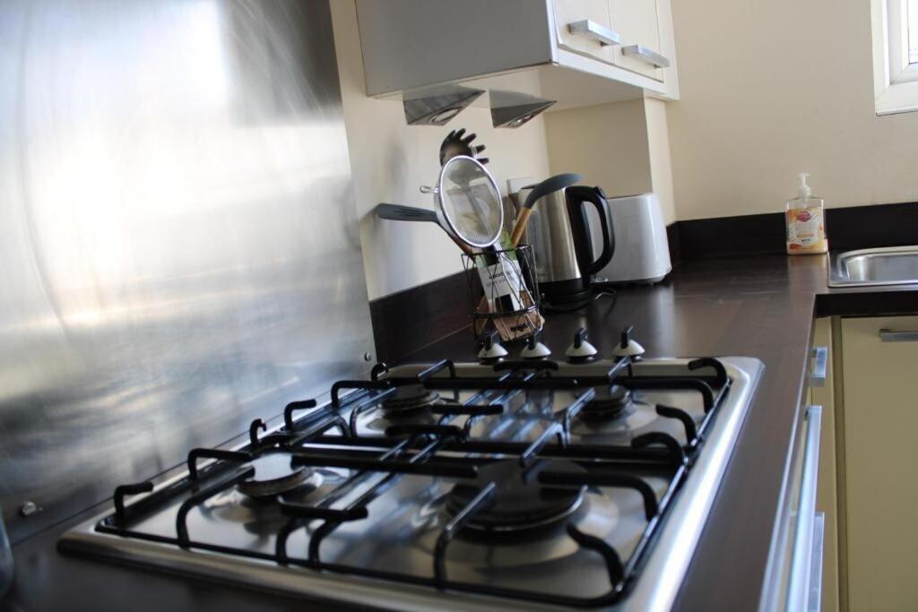 Two Bedroom Apartment, Free Parking, Close To Uclan And Free Wifi Preston  Extérieur photo