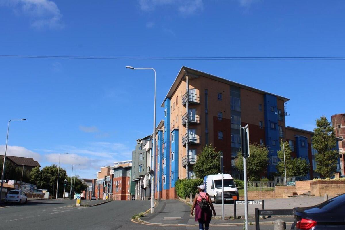 Two Bedroom Apartment, Free Parking, Close To Uclan And Free Wifi Preston  Extérieur photo